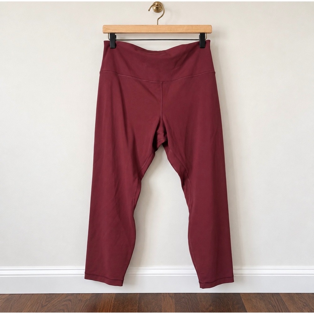 Lululemon Burgundy High Rise Crop Leggings Womens Size 18 Yoga Pants
